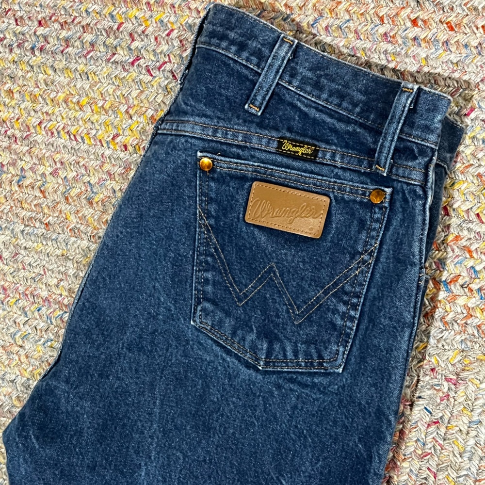 Wrangler Jeans Mens 35W 32L Medium Wash Blue Cowboy Cut Denim Original Fit